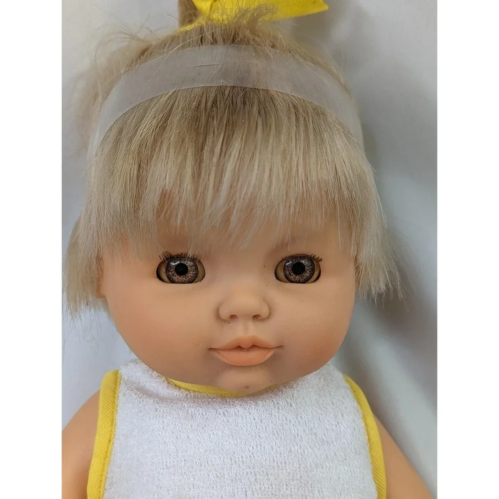 Famosa Vinyl Doll 14 Inch Blond Brown Eyes Muneca